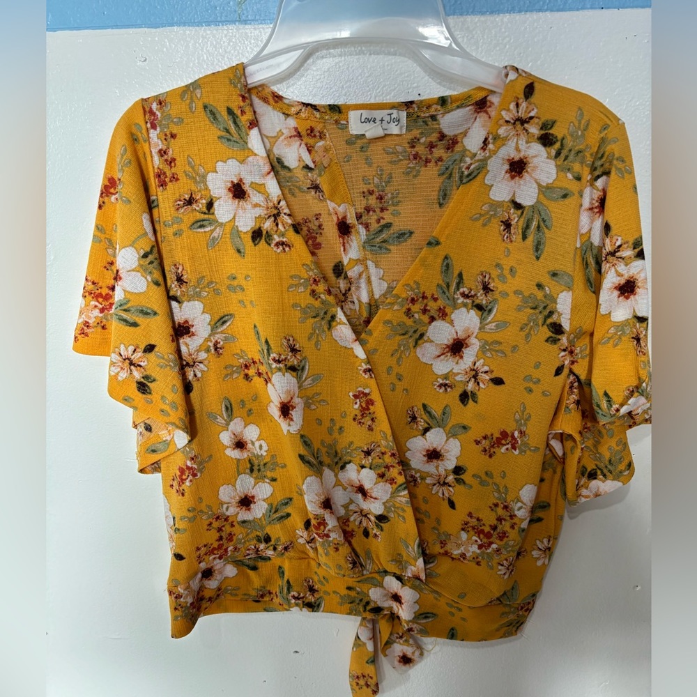 Flower crop top